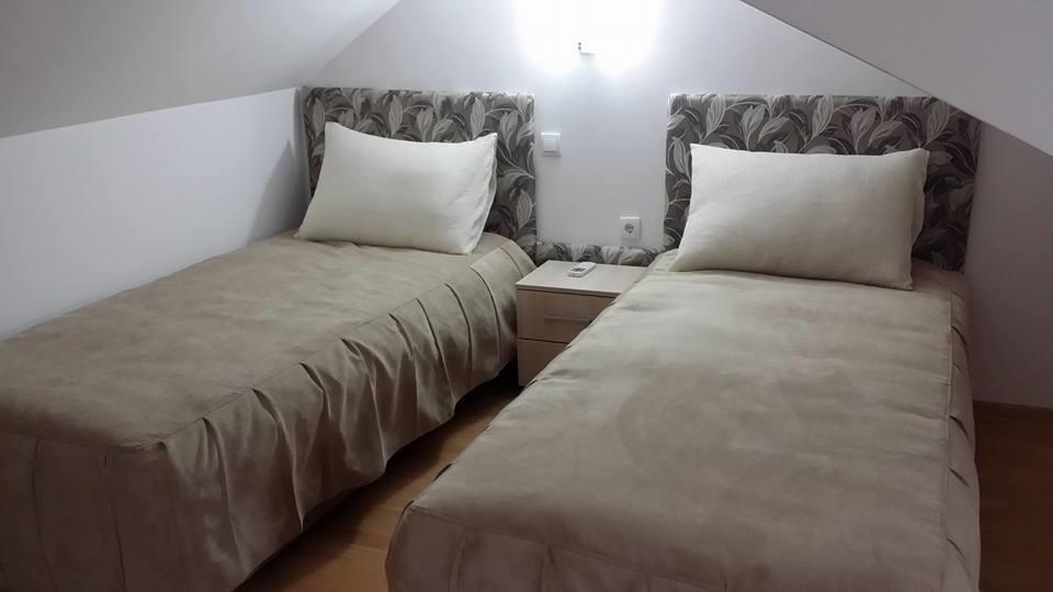 Apartments Secer Sokak Surčin Habitación foto